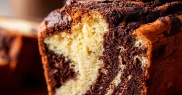 Marmorkuchen gebacken im Airfryer, saftig und schokoladig