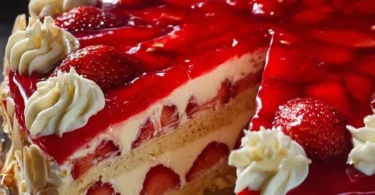 Ein verlockender Erdbeerkuchen nach dem weltbesten Rezept